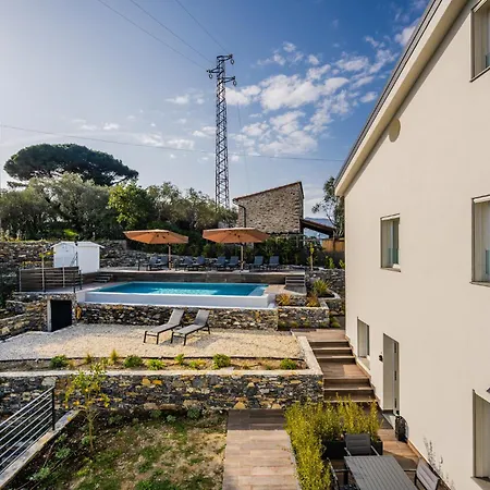 - 2 Vista Mare E Piscina Apartment *